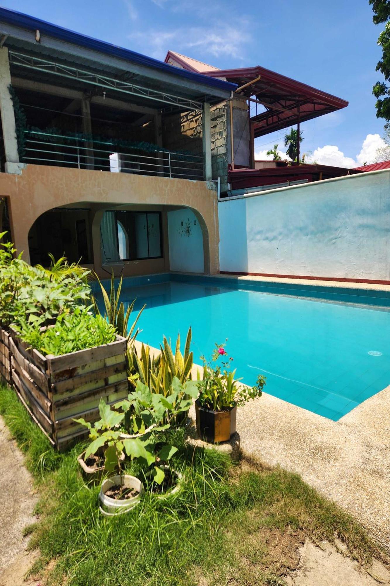 Larosa Hostel Puerto Princesa Exterior foto